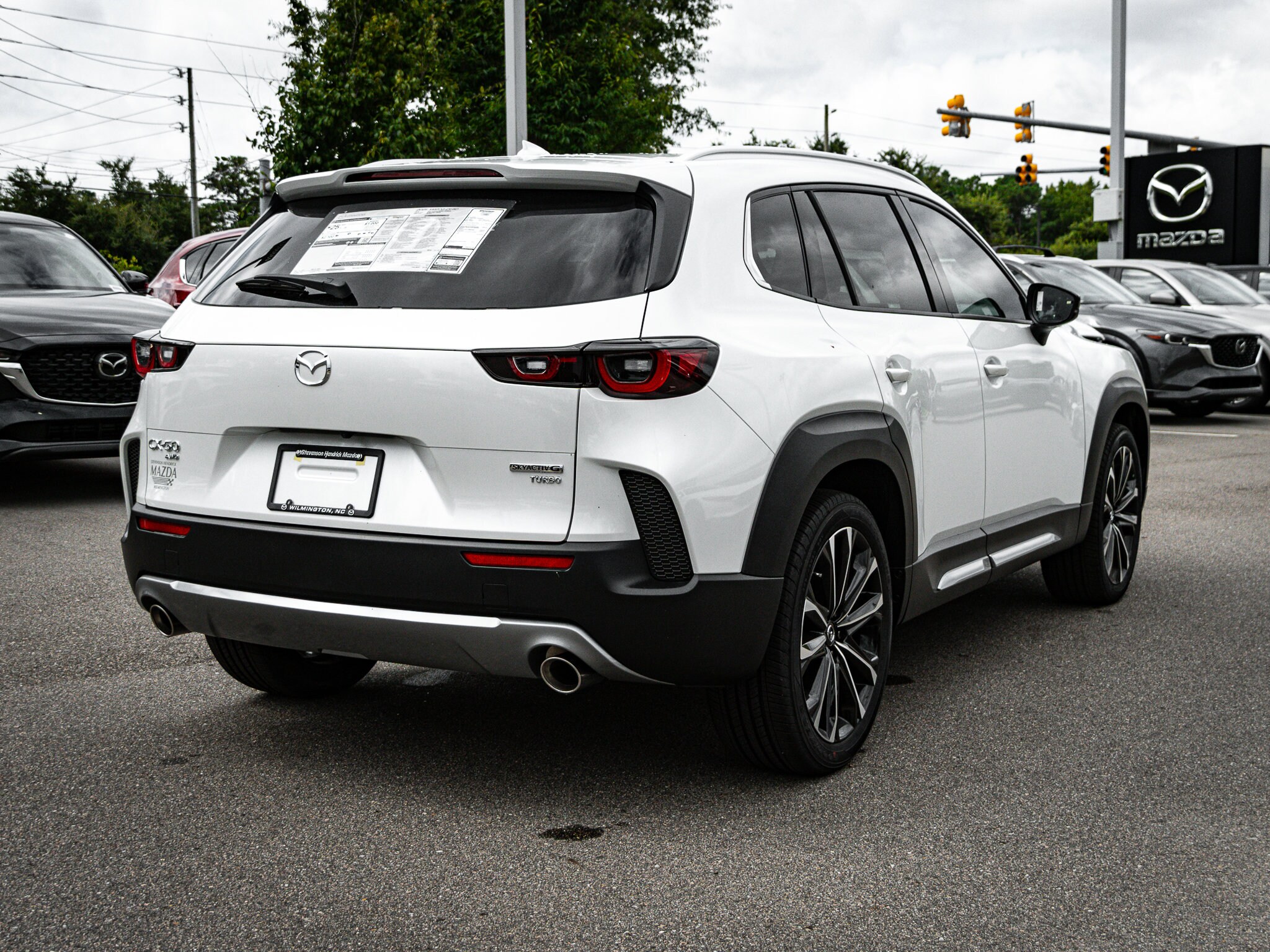 2025 Mazda CX-50 2.5 Turbo Premium Package photo 3