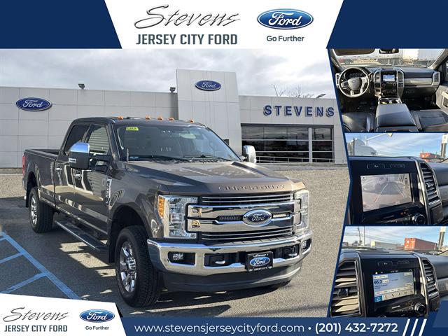 2017 Ford F-250 Super Duty Lariat's photo