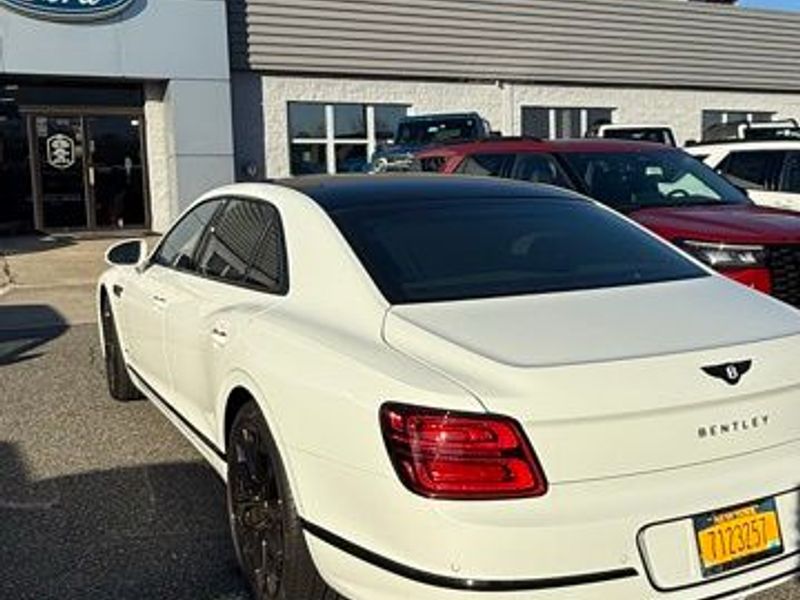 2024 Bentley Flying Spur Speed photo 3