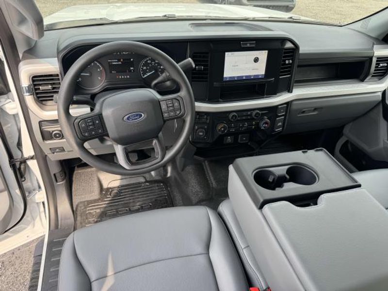 2025 Ford F-550 XL photo 2