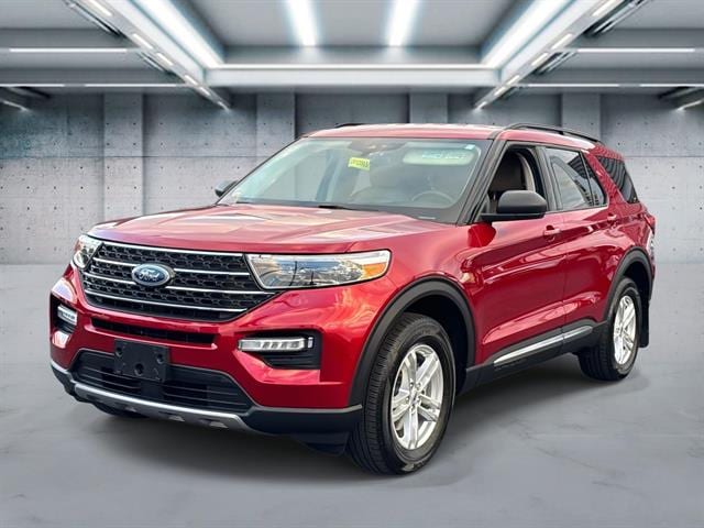 2023 Ford Explorer XLT's photo