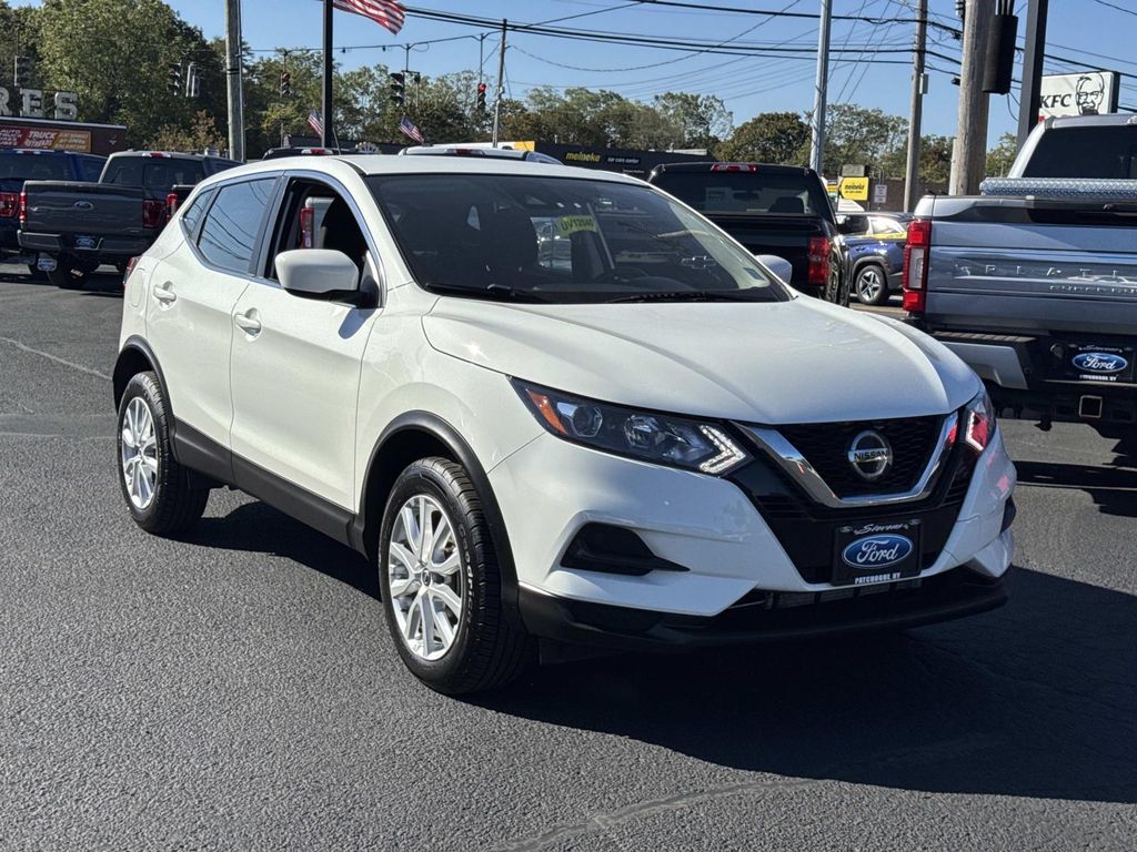 2022 Nissan Rogue Sport S photo 4