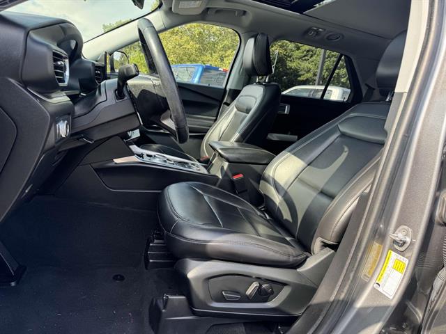 2022 Ford Explorer XLT - Photo 8
