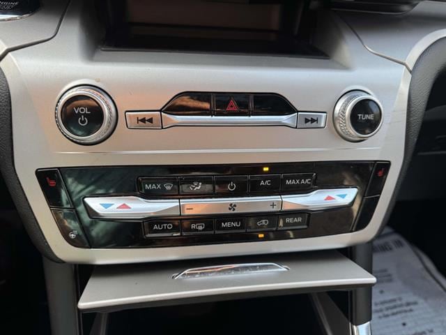 2022 Ford Explorer XLT - Photo 17