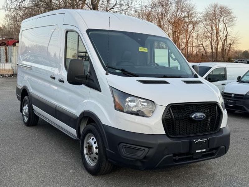 Used 2022 Ford Transit Van Base with VIN 1FTBR2C87NKA63927 for sale in Patchogue, NY