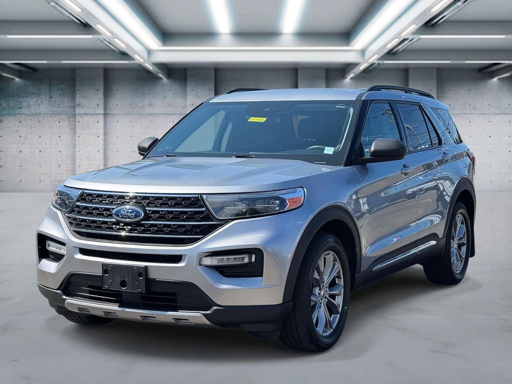 2022 Ford Explorer XLT's photo