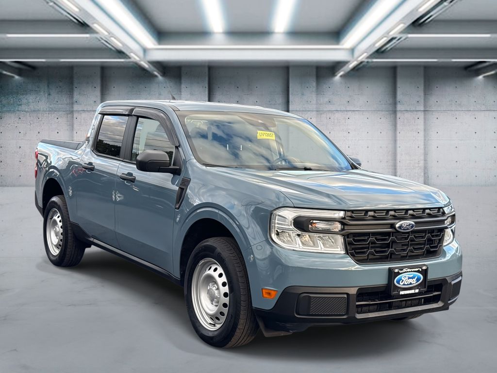 2023 Ford Maverick XL photo 2