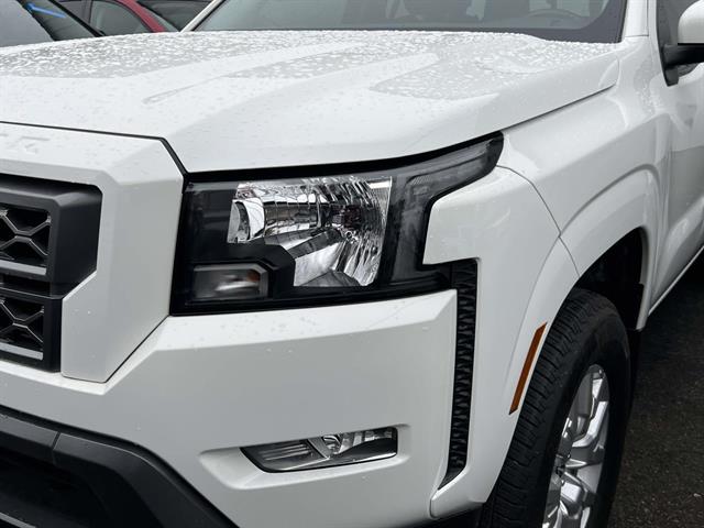 2024 Nissan Frontier SV photo 3