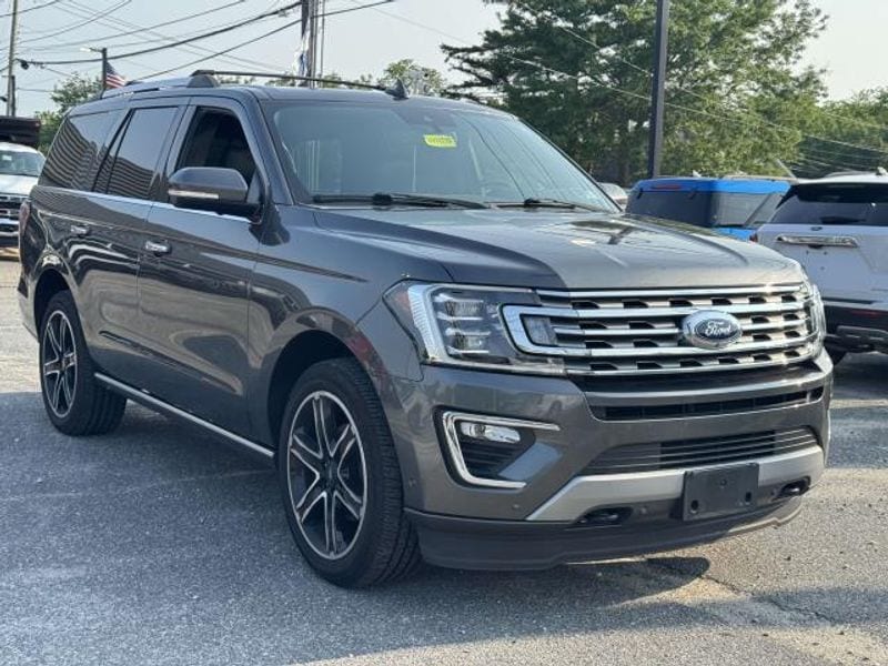 Used 2020 Ford Expedition Limited with VIN 1FMJU2ATXLEA22829 for sale in Patchogue, NY