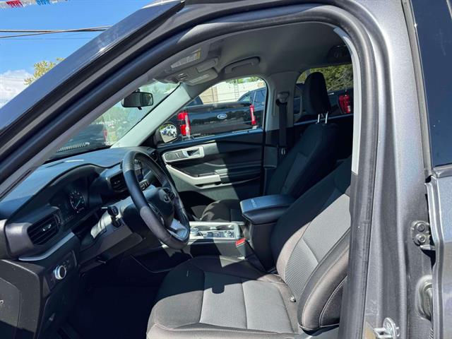 2022 Ford Explorer XLT - Photo 9
