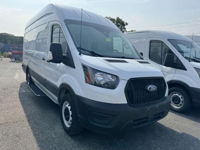 Used 2022 Ford Transit Van Base with VIN 1FTBR3X83NKA57574 for sale in Patchogue, NY