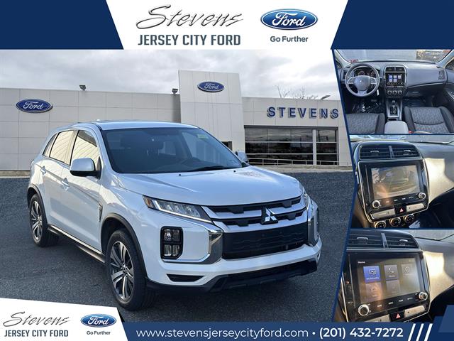 2020 Mitsubishi Outlander Sport ES's photo