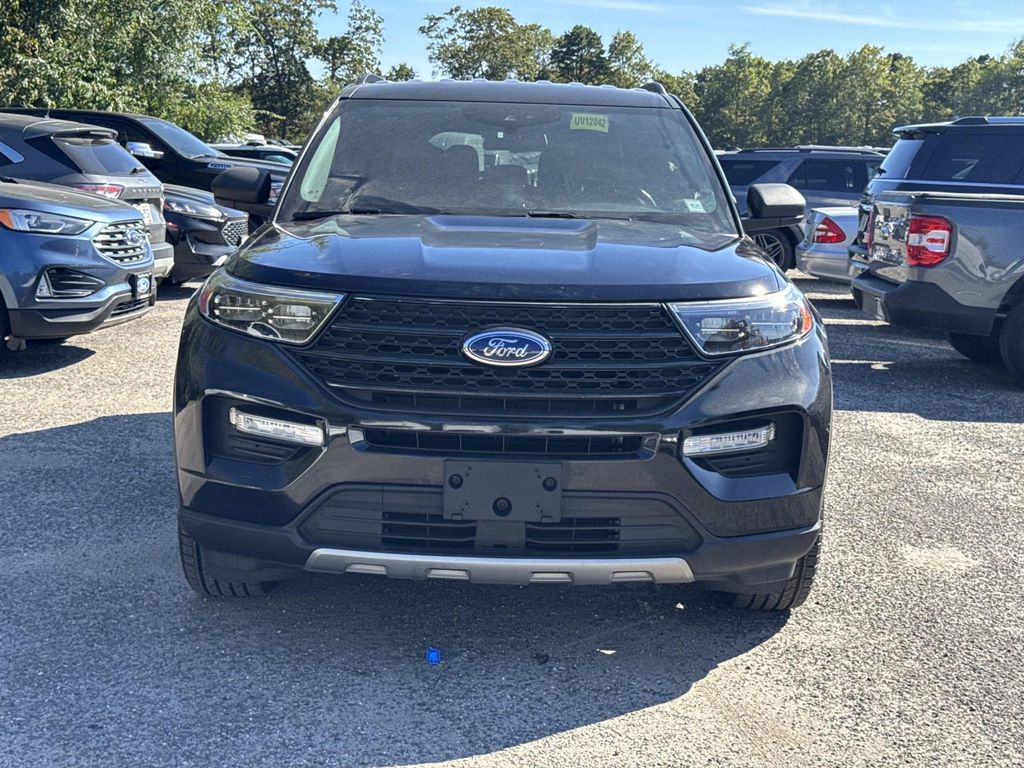 2020 Ford Explorer XLT photo 2
