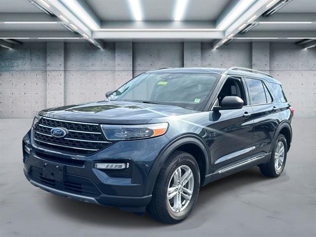 2023 Ford Explorer XLT 4WD's photo