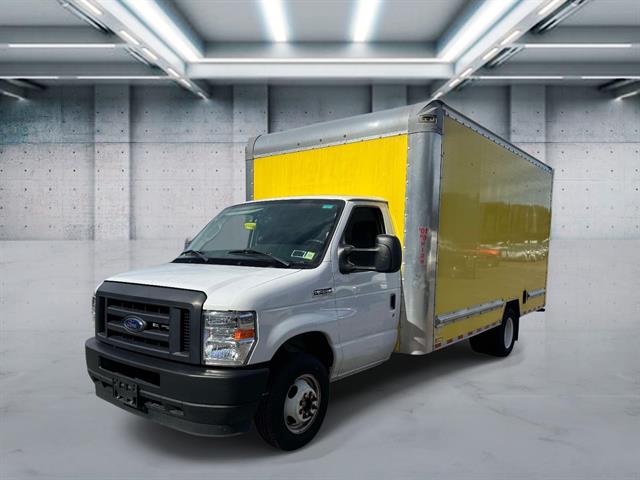2022 Ford E-Series Cutaway