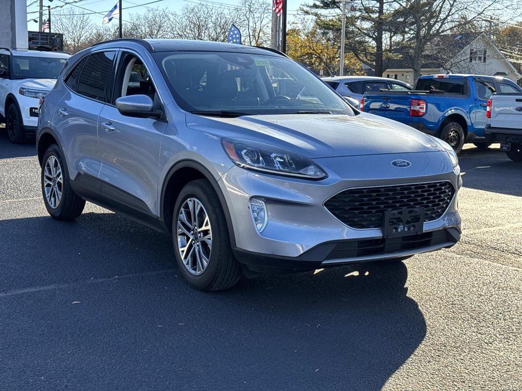 2022 Ford Escape SEL Sport photo 4