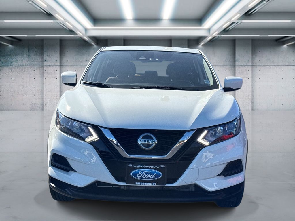 2022 Nissan Rogue Sport S photo 2
