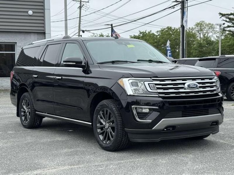 Used 2021 Ford Expedition Limited with VIN 1FMJK2AT9MEA27169 for sale in Patchogue, NY