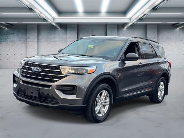2022 Ford Explorer XLT's photo