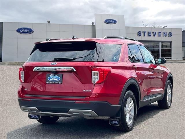 2023 Ford Explorer XLT photo 4