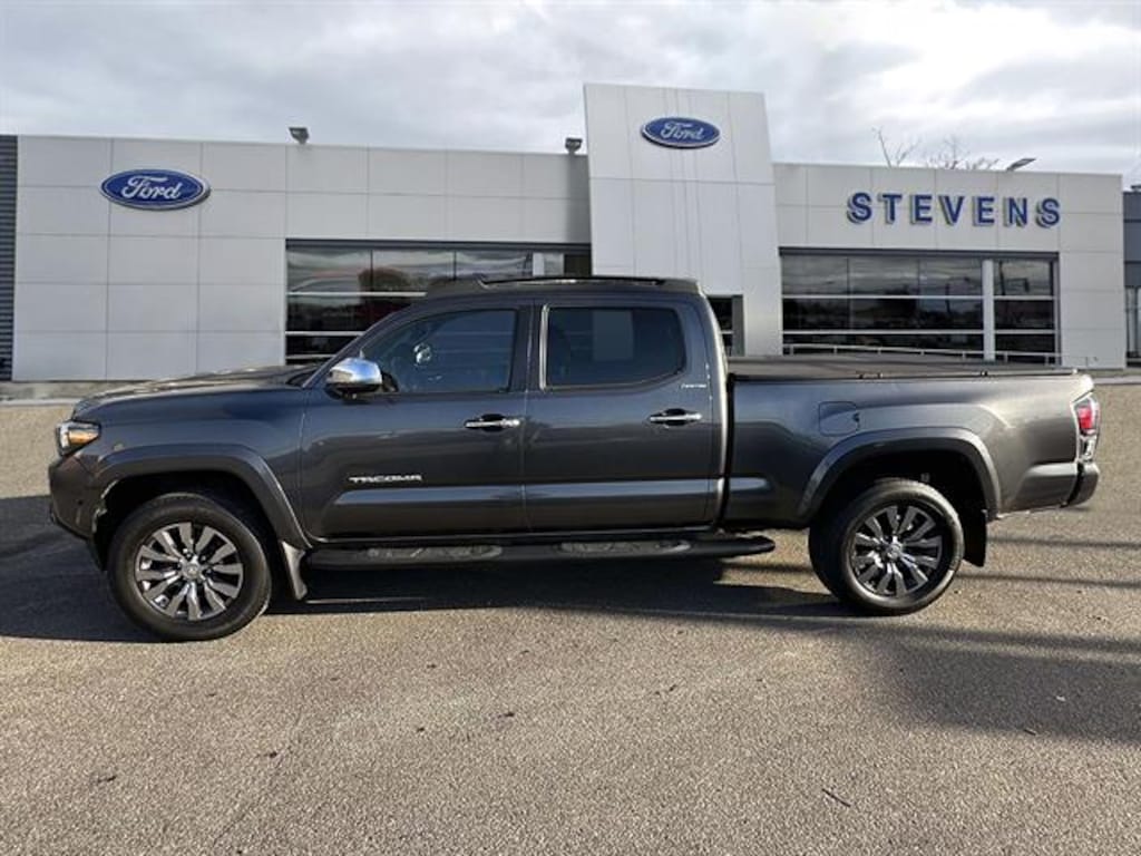 Used 2022 Toyota Tacoma 4WD Limited