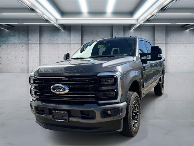 2025 Ford F-350 Super Duty Platinum Truck
