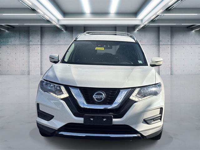 Used 2020 Nissan Rogue SV with VIN JN8AT2MV9LW103758 for sale in Patchogue, NY