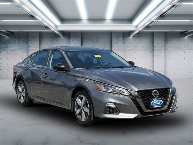 Used 2021 Nissan Altima SR with VIN 1N4BL4CWXMN306225 for sale in Patchogue, NY