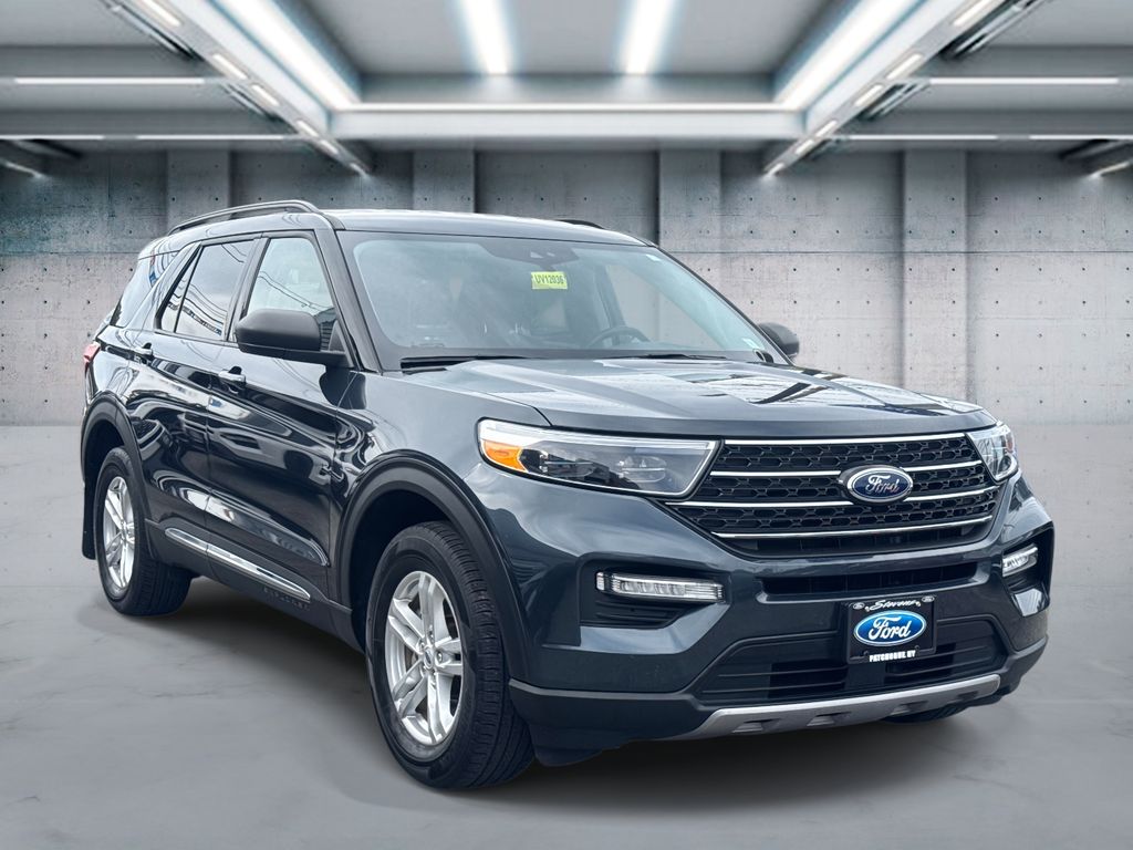 2022 Ford Explorer XLT photo 3