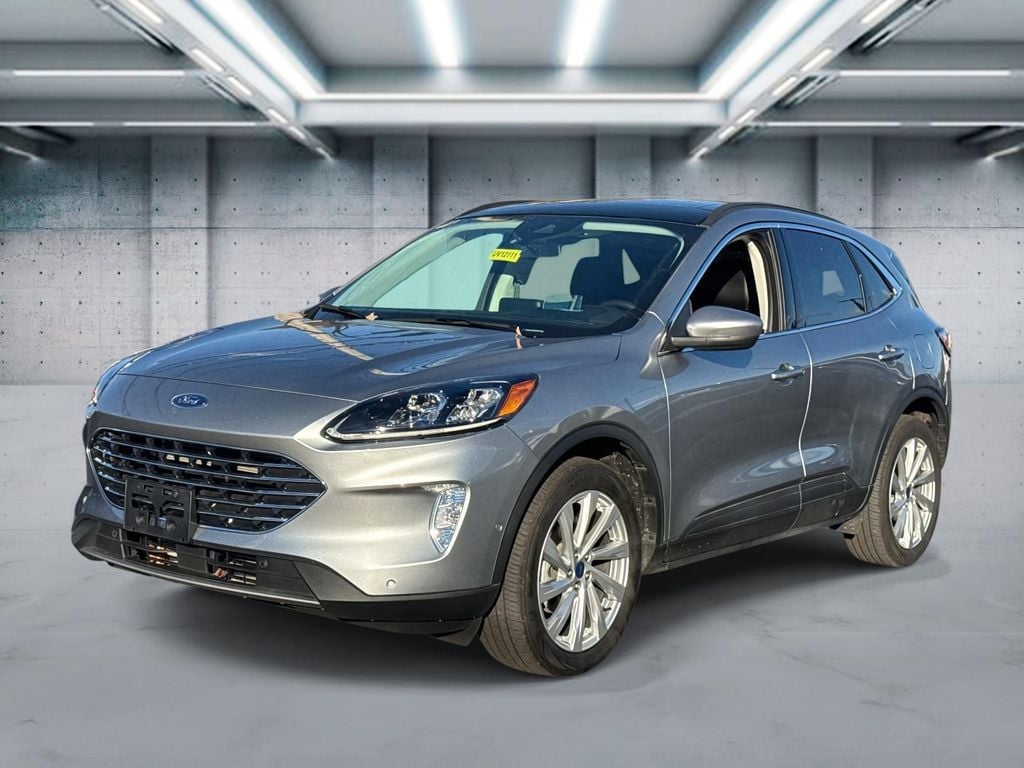 2022 Ford Escape Titanium's photo