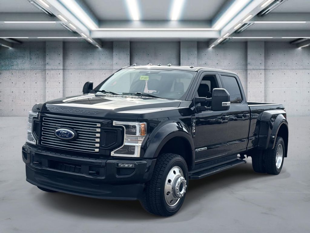 2022 Ford F-450 Super Duty Lariat's photo