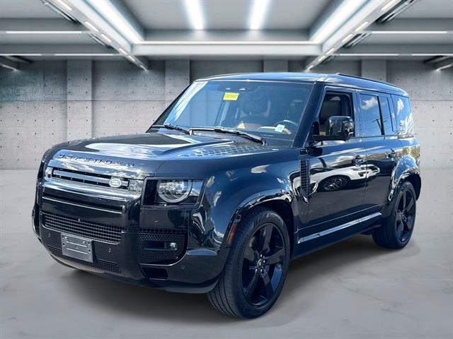 2024 Land Rover Defender 110 X-Dynamic SE P400's photo