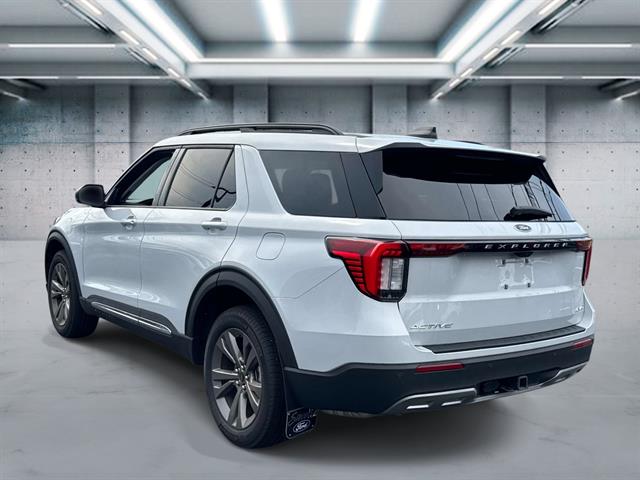 2025 Ford Explorer Active - Photo 6