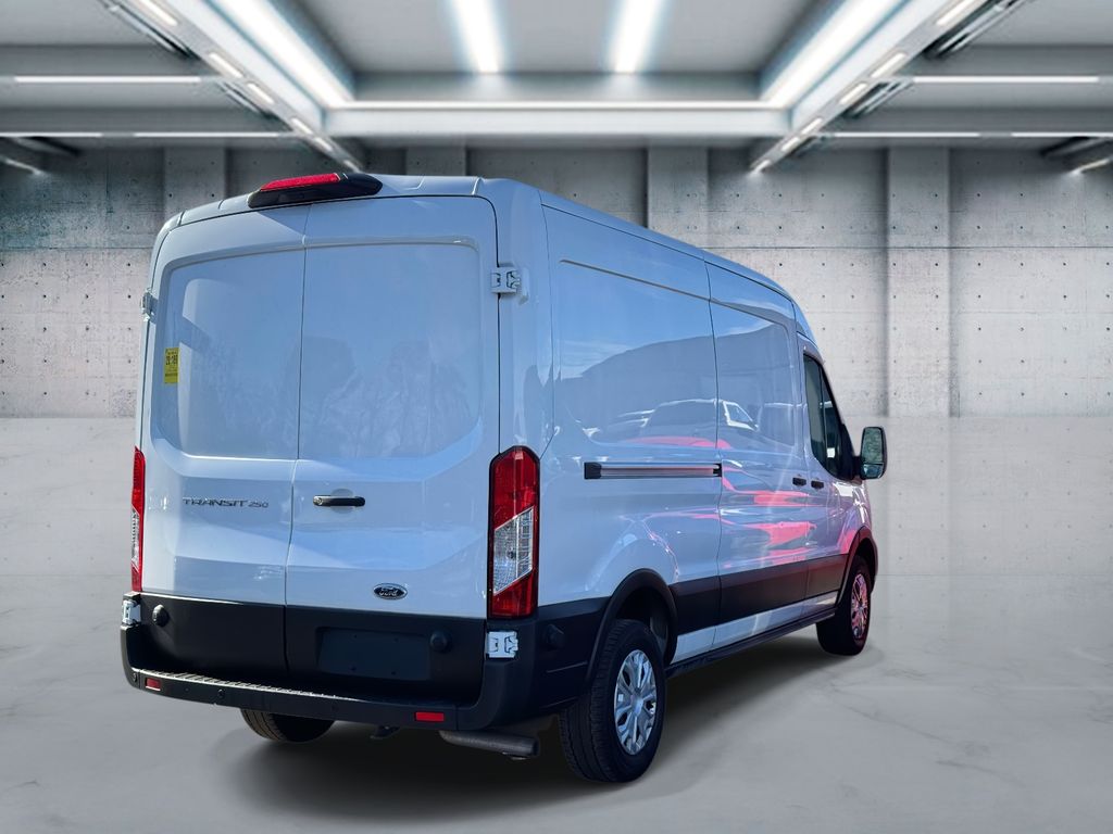 2022 Ford Transit Cargo Van photo 4