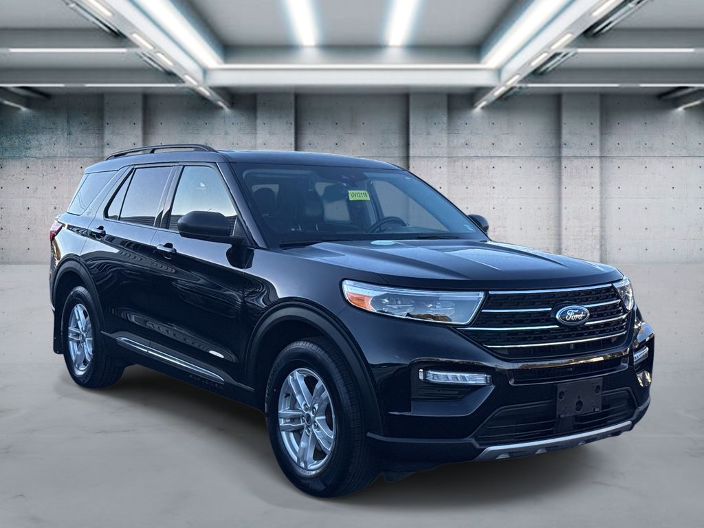 2022 Ford Explorer XLT photo 3