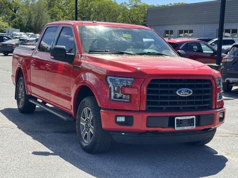 Used 2016 Ford F-150 XLT with VIN 1FTEW1EPXGFC67251 for sale in Patchogue, NY