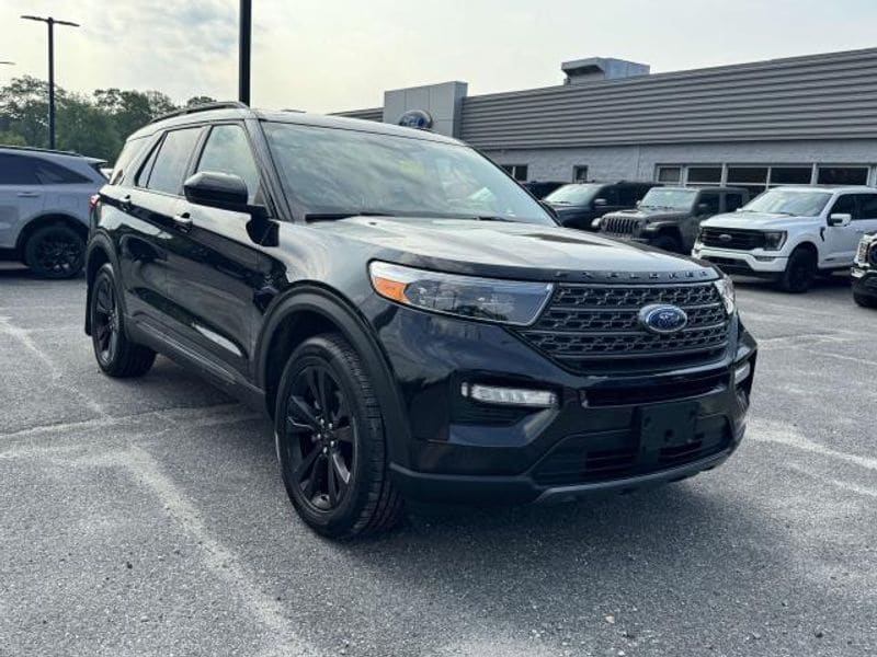 Used 2022 Ford Explorer XLT with VIN 1FMSK8DH0NGB14558 for sale in Patchogue, NY