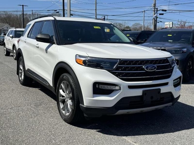 Used 2022 Ford Explorer XLT with VIN 1FMSK8DH0NGA72926 for sale in Patchogue, NY