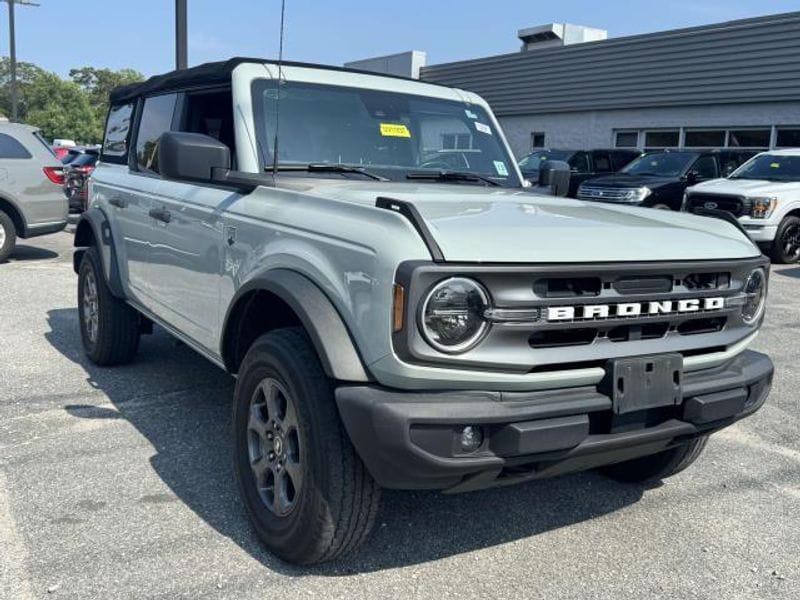 2022 Ford Bronco Big Bend photo 2