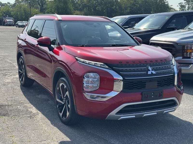 Used 2022 Mitsubishi Outlander SEL with VIN JA4J4VA82NZ056822 for sale in Patchogue, NY