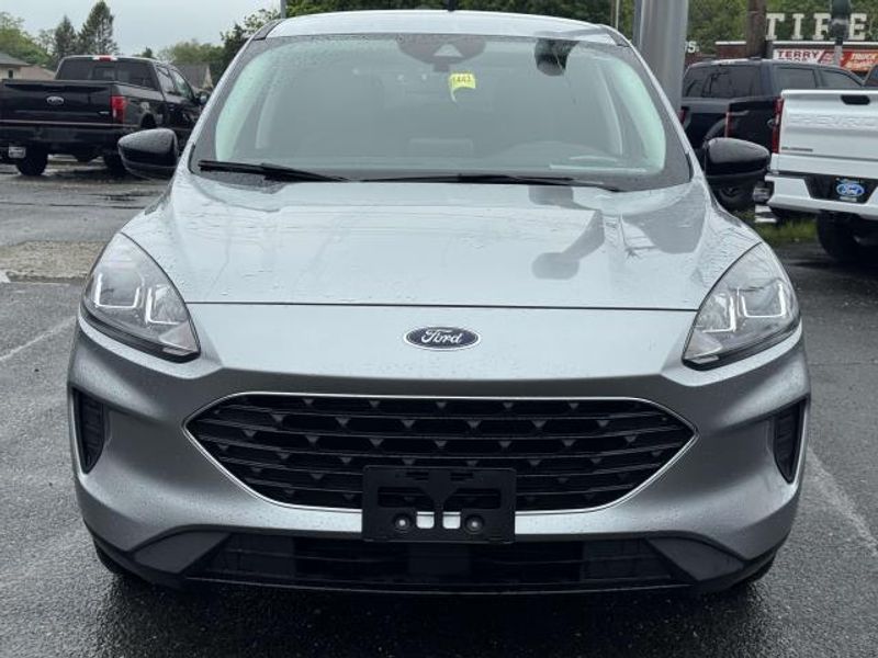 2022 Ford Escape SE photo 4