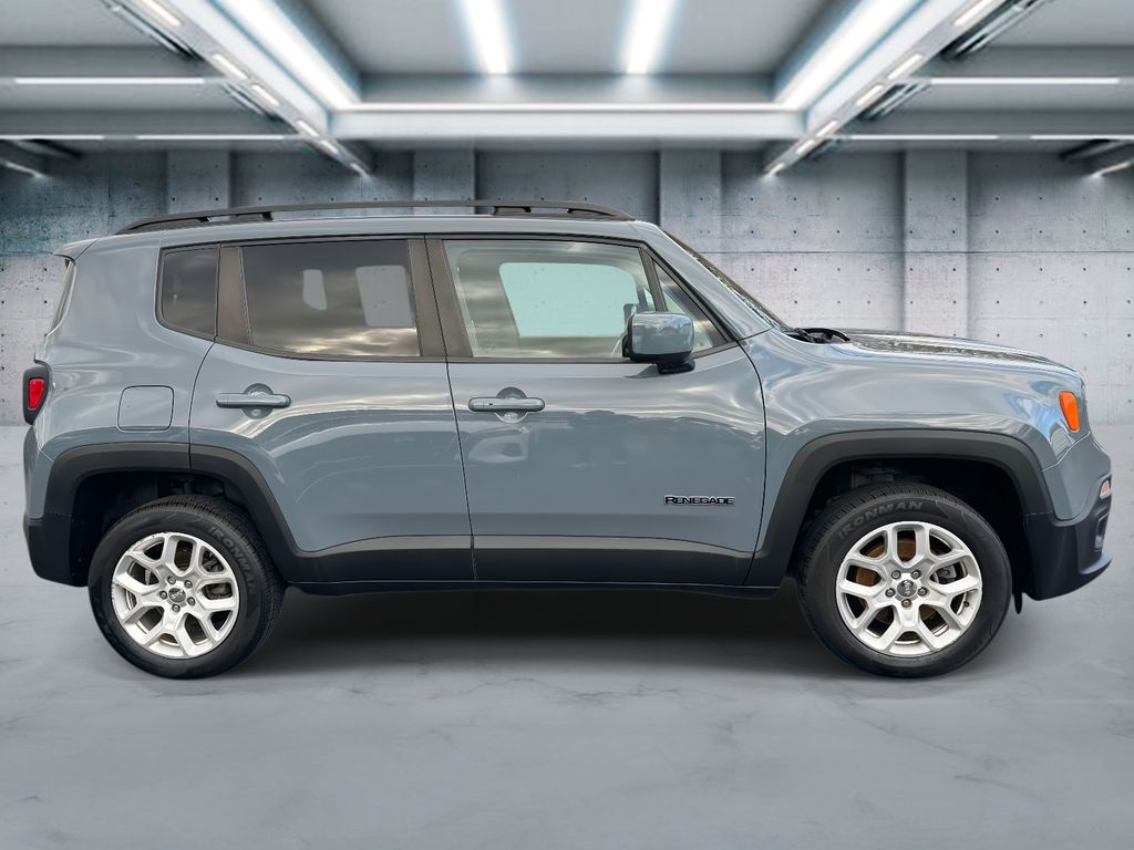 2018 Jeep Renegade Latitude Sport photo 4