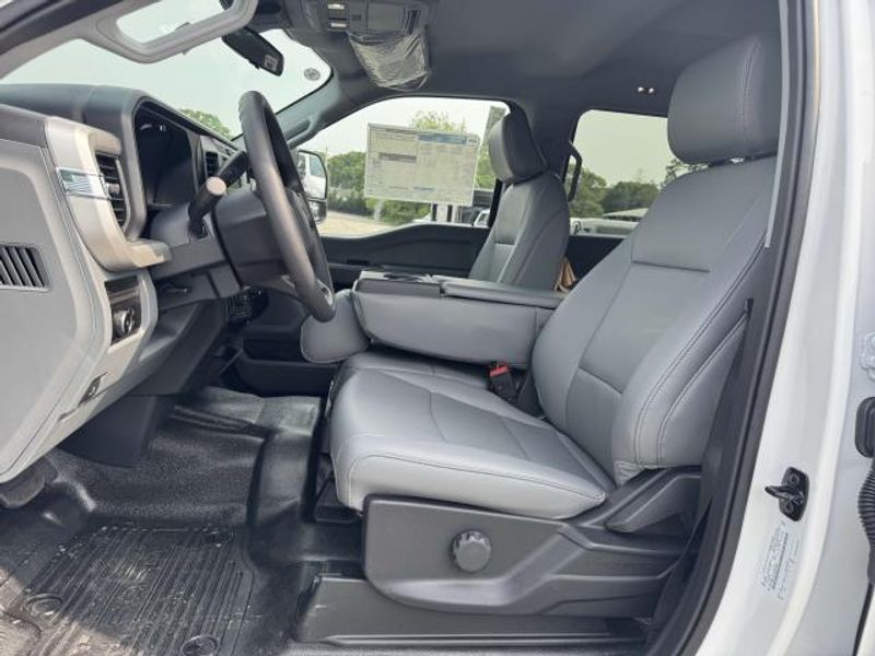 2025 Ford F-550 XL photo 3