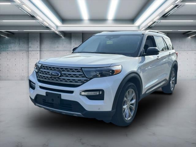 2022 Ford Explorer Limited's photo