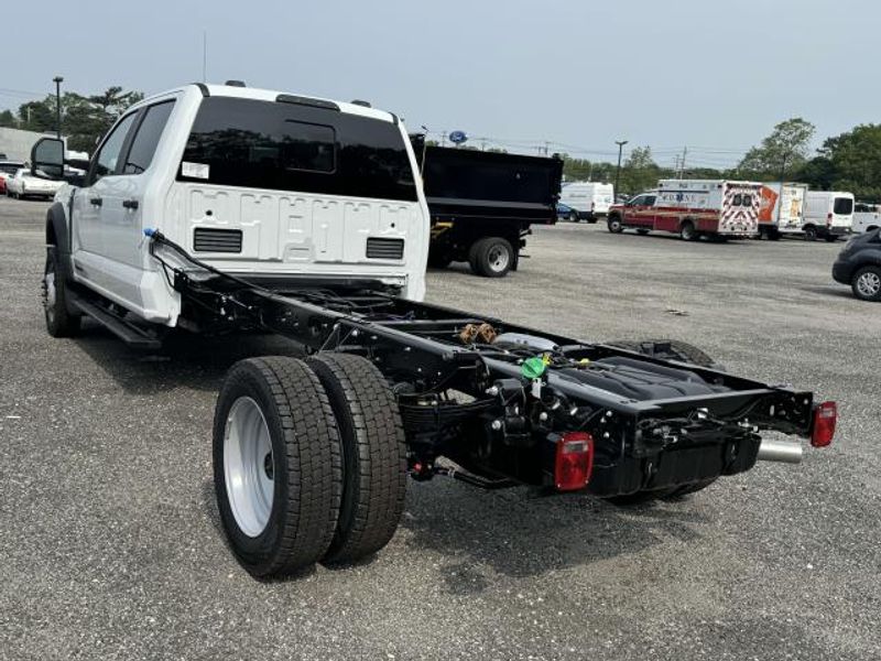 2025 Ford F-550 XL photo 3