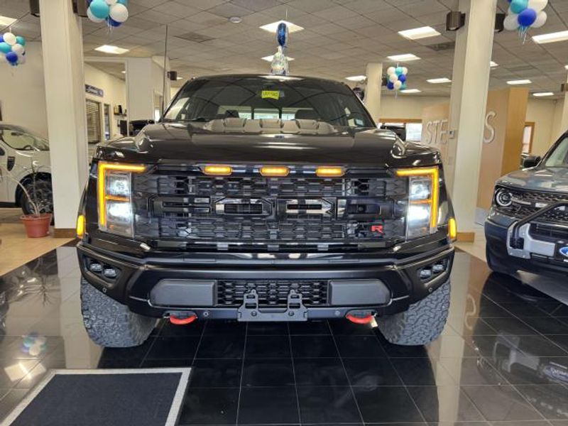 2023 Ford F-150 Raptor photo 2
