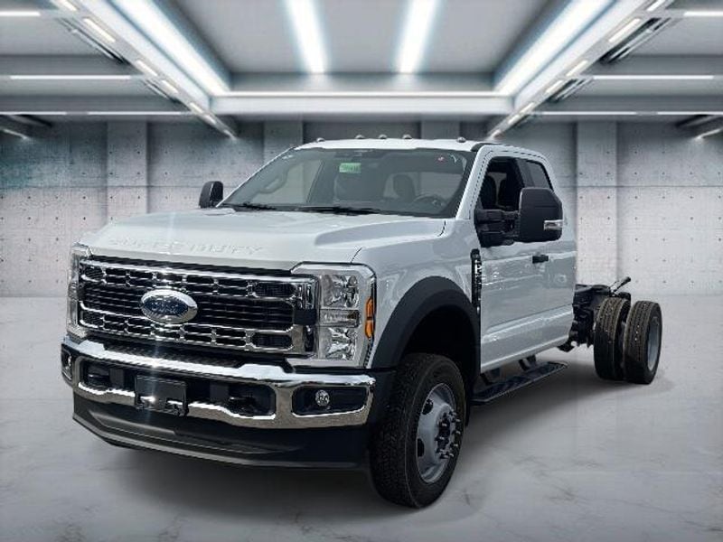2026 Ford F-550 Super Duty Chassis Cab XL's photo