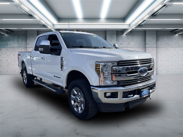 Used 2018 Ford F-250 Super Duty Lariat with VIN 1FT7W2BT6JEB33480 for sale in Patchogue, NY