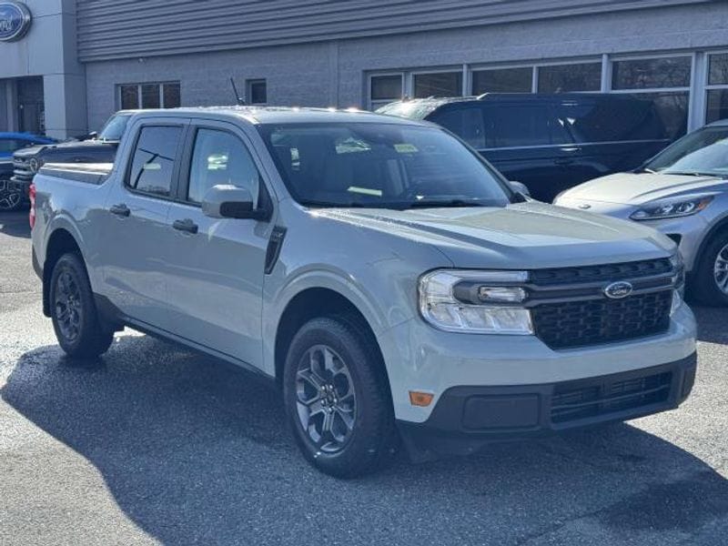 Used 2022 Ford Maverick XLT with VIN 3FTTW8F95NRA78698 for sale in Patchogue, NY