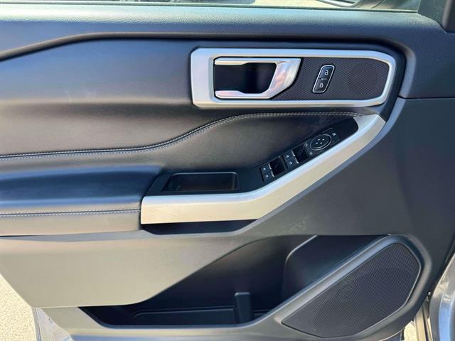 2022 Ford Explorer XLT - Photo 11